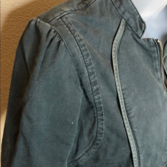 Blue cute ruffled womens coat. - Picture 4 of 8